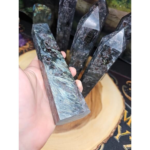 1ea Arfvedsonite Garnet Blue Flashes Crystal Point Tower Polished 1.5- 1.90lbs - Picture 9 of 12